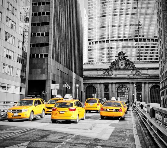 Фотошпалери жовті автомобілі в місті 20835