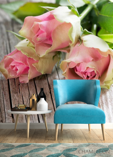 Фотообои розы на деревянном столе - 4