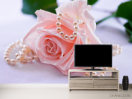 Фотообои роза и бусы - 2