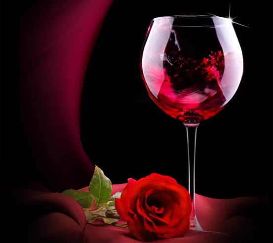 Фотообои красное вино и роза 20690