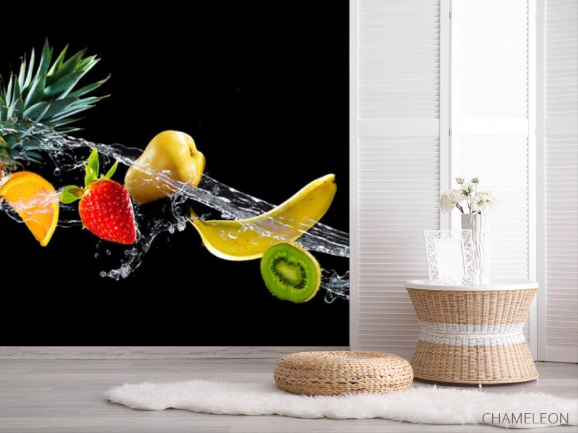 Фотошпалери фрукти і вода на чорному тлі - 2