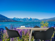 Фотошпалери гірська лаванда на березі озера - 1