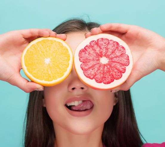 Фотошпалери дівчина і цитрус Фотошпалери дівчина і цитрус 21513