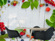 Фотошпалери ягоди на дерев'яному тлі - 1