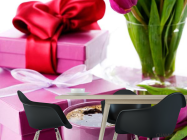 Фотошпалери Тюльпани, подарунки, кава - 1